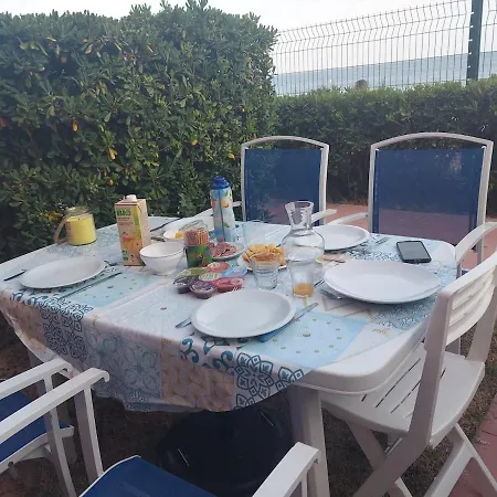 - Stunning Sea View Apartment *